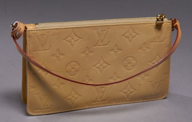 Sold at Auction: Louis Vuitton, Louis Vuitton Lexington Pochette Bag