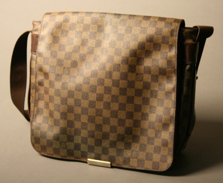 Louis Vuitton 2009 pre-owned Andrei Messenger Bag - Farfetch