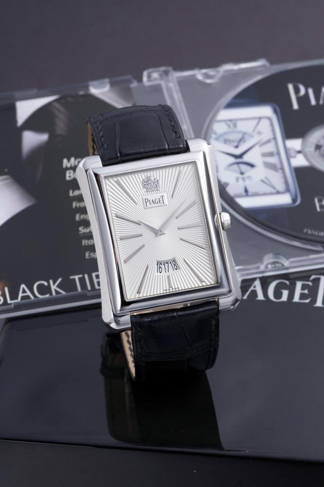 Montres Piaget Emperador Coussin Prix de l occasion et des ench res