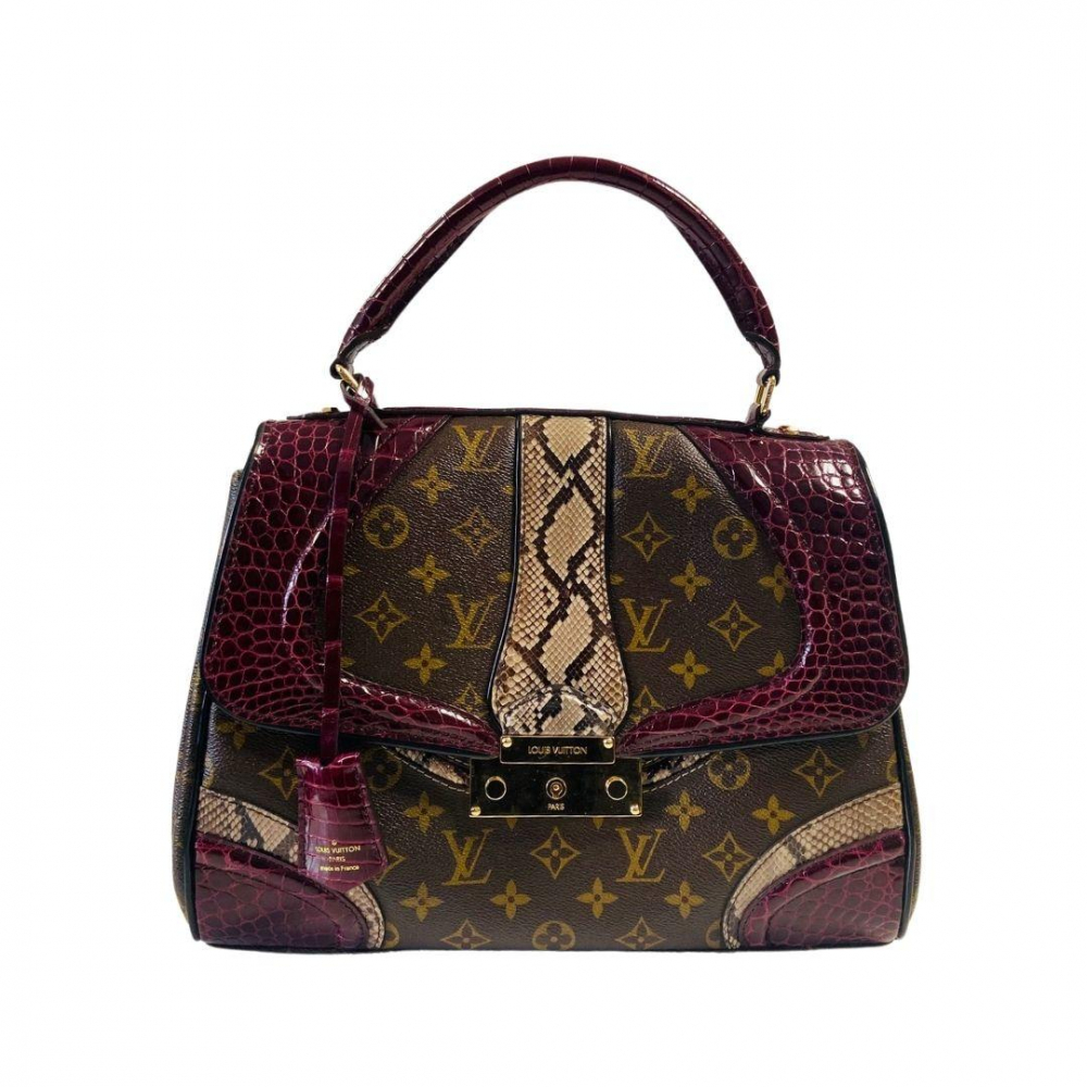 MANIFESTO - BACK FOR SECONDS: Louis Vuitton's LV2 Collection