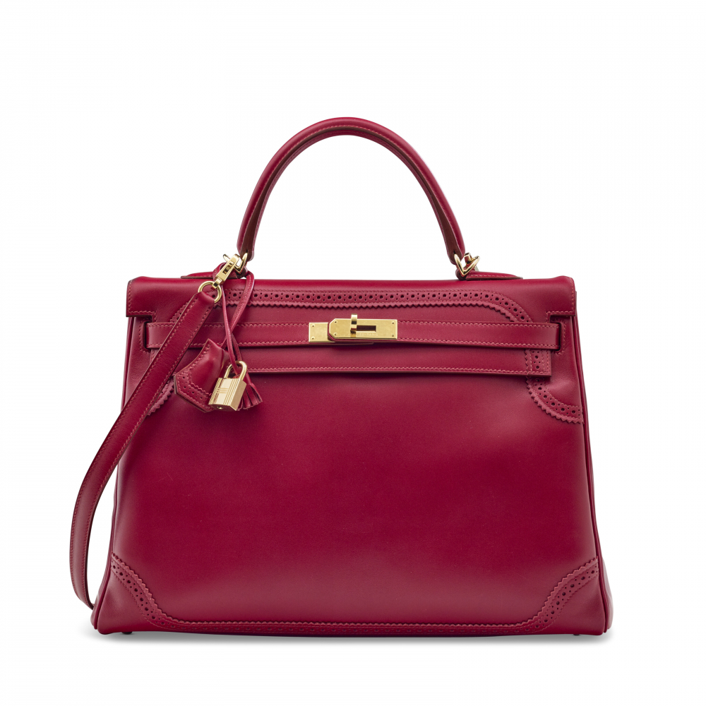 Past auction: An Hermès Kelly Retourne 35 in Sable Calf Leather