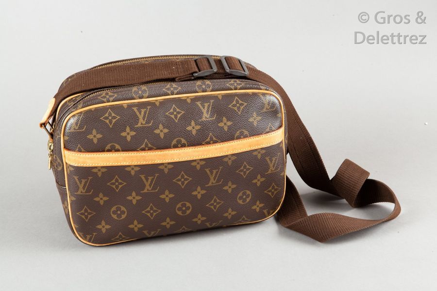 Louis Vuitton 2010 pre-owned Monogram Reporter PM crossbody bag, Brown