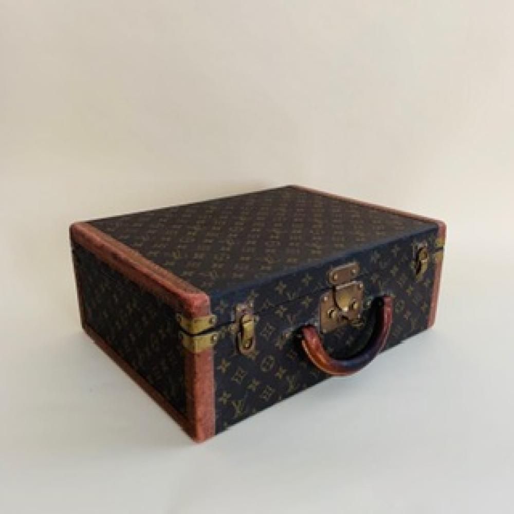 All the King's Presidents - The Crazy ArchieLuxury Louis Vuitton President  Classeur Colleciton 